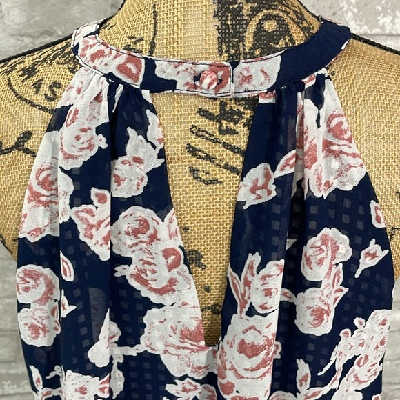 Greylin Halter Chiffon Floral Top - Picture 5 of 8